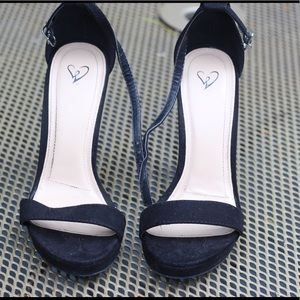 Essential suede platform heels